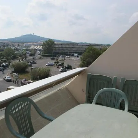 Héliopolis E20 - 2 Personnes Appartement